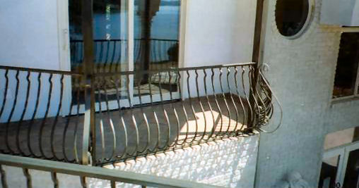 custom aluminum railing
