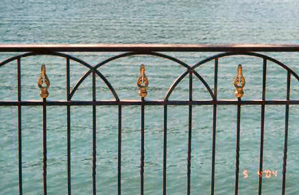 curved railings