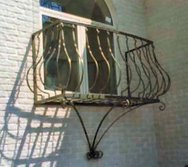ornamental aluminum balcony