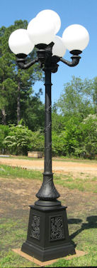 5 light street lamp with grape design base post and arms