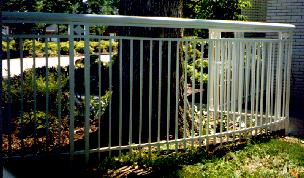 curved aluminum fence
